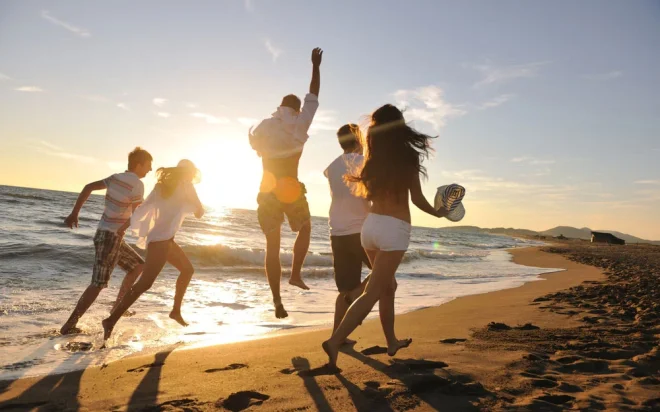 5 Best Urban Beaches around the World