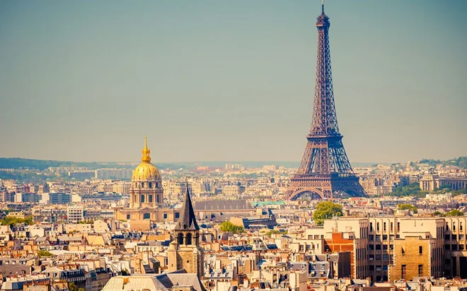 Paris: 10 Money Saving Tips for First Time Visitors